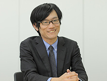 Kさん プラットフォーム事業部東京営業グループ 営業 2012年新卒入社